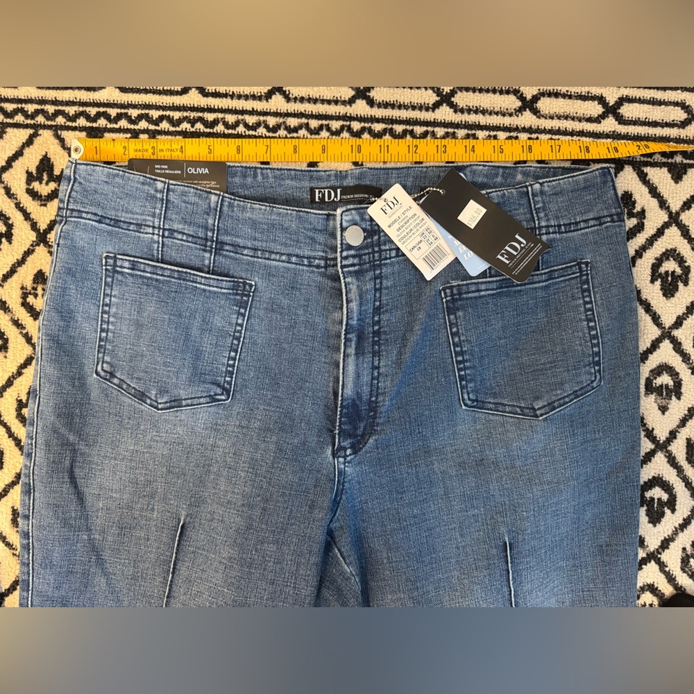 FDJ Olivia Ankle Crop Jeans in Medium Blue